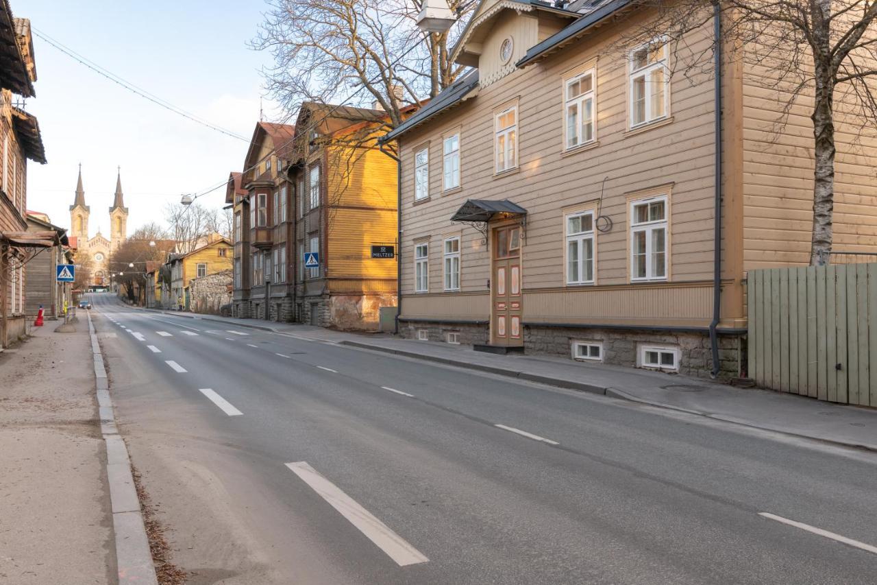 Hotel Meltzer Apartments Tallinn Bagian luar foto